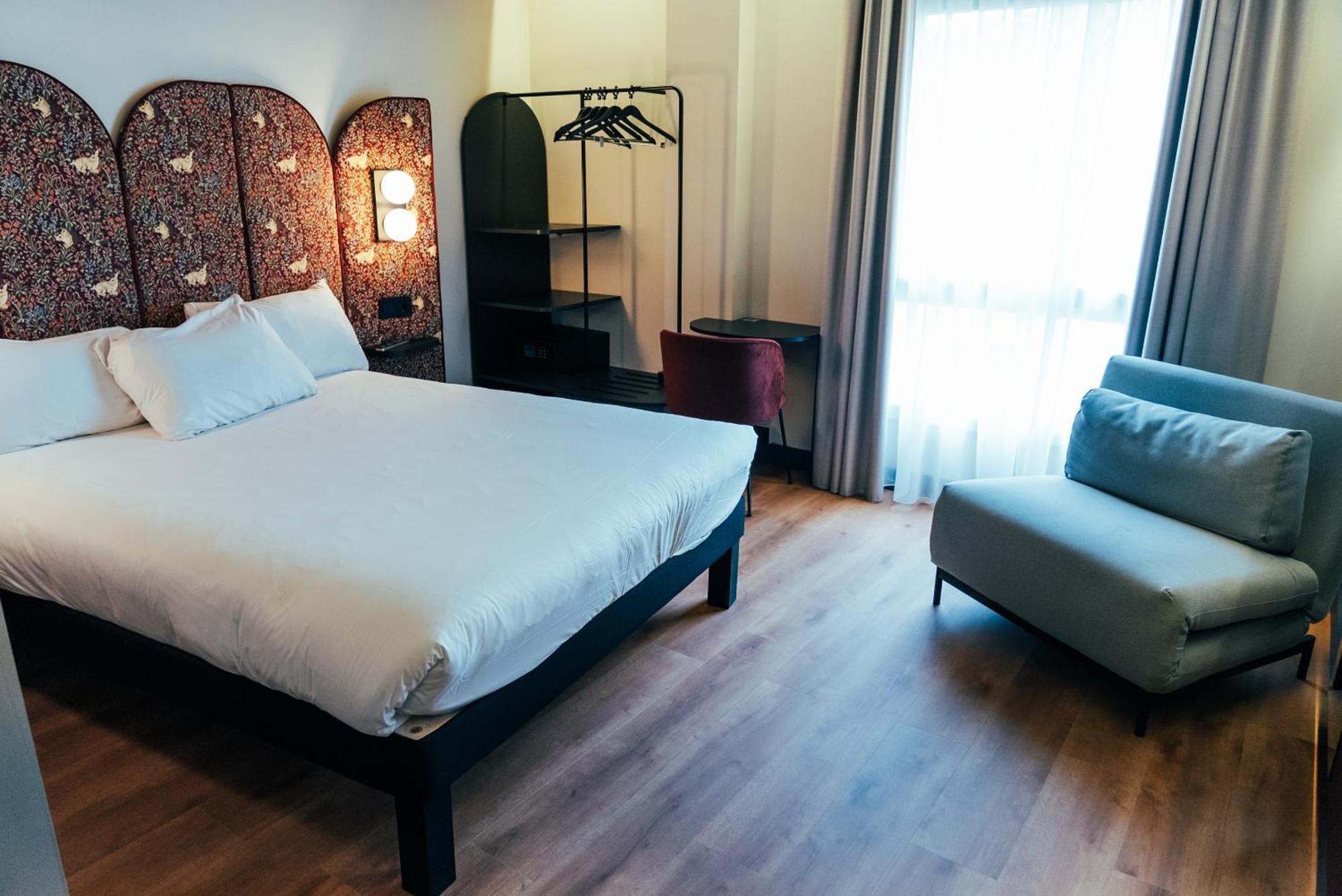 ไอบิส มาดริด เซนโตร Hotel ภายนอก รูปภาพ
