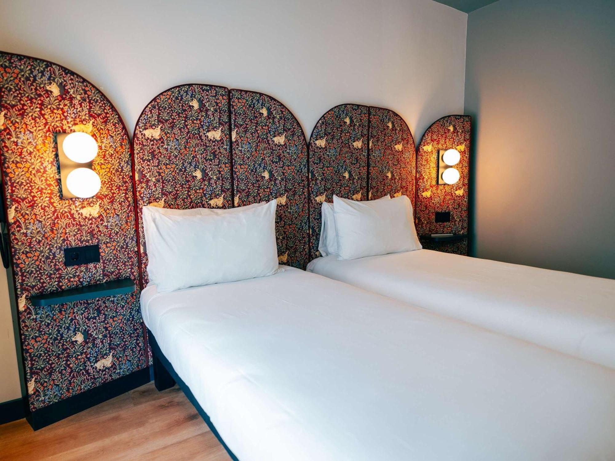 ไอบิส มาดริด เซนโตร Hotel ภายนอก รูปภาพ